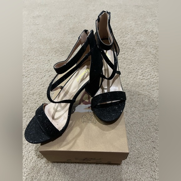 Glitter and Gleam Rhinestone Block Heals - Picture 3 of 4